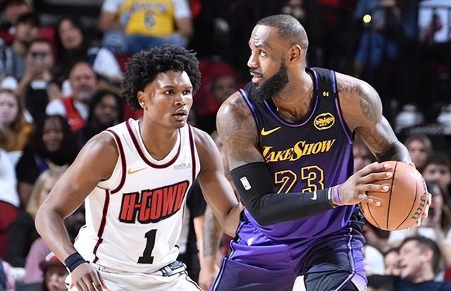 力正是火箭, 他的投篮能 力正是火箭, 他的投篮能