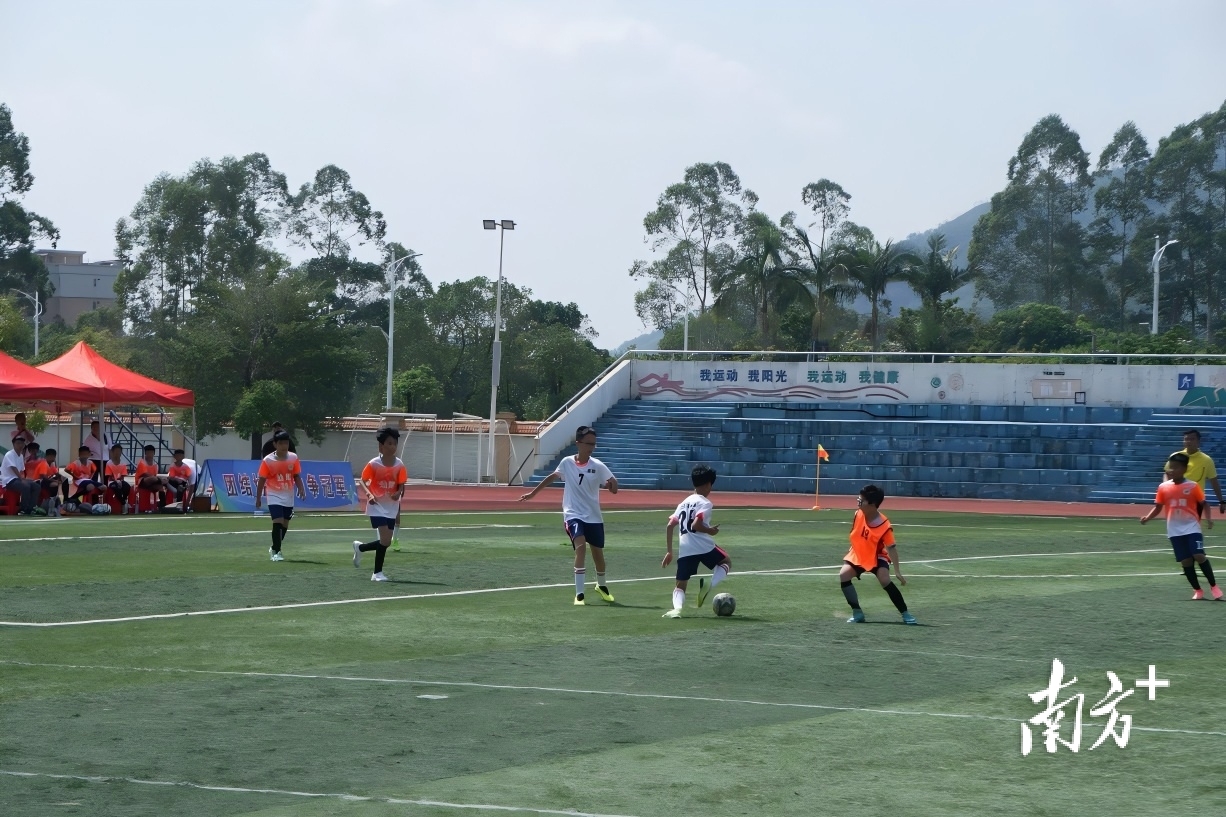 精神早已融, 表先后庄严